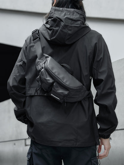 斜挎包男士潮流輕便胸包機車騎行通勤郵差包小包背包男包