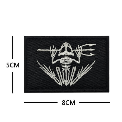 三叉戟蛙刺繡臂章網紅個性配飾戶外魔術貼徽章包貼章