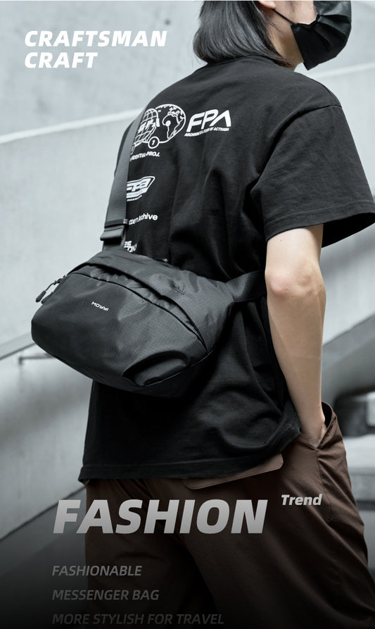 街頭斜挎包高級感單肩包背包男士通勤運動郵差包騎行多功能包